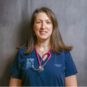 Photo de profil d'une vétérinaire du service de cardiologie.