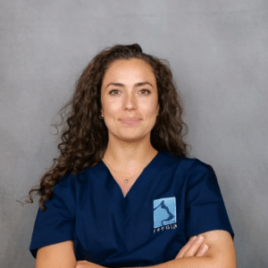 Photo de profil d'une vétérinaire du service de stomatologie.